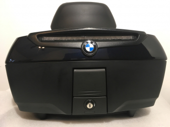 Luxurious back rest on an RT top case